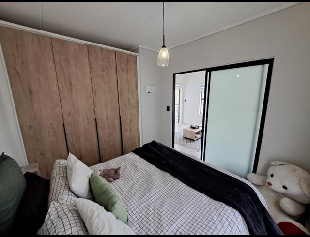 1 BEDROOM APARTMENT FOR SALE IN MOOIKLOOF